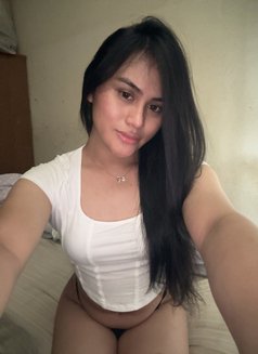 Gab - Transsexual escort in Nagoya Photo 6 of 8