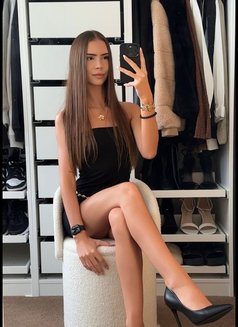 Gabby - escort in Birmingham Photo 4 of 8