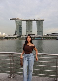 Gabby - escort in Taipei Photo 3 of 8