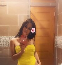 REDBUTTERFLY - puta in Singapore