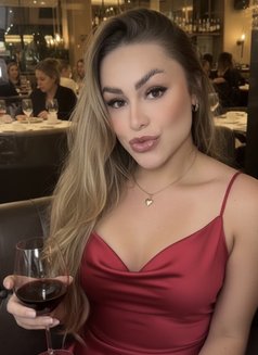 Gabi Dornellas - escort in Singapore Photo 5 of 22