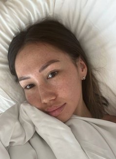 Gabi - escort in Dubai Photo 4 of 7