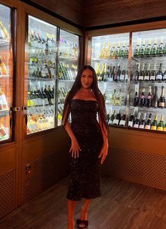 Gabi - escort in Dubai Photo 5 of 7