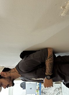 Gabreal - Male adult performer in Noida Photo 4 of 4