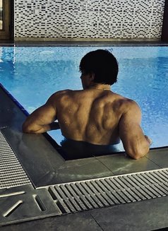 Gabriel - Male escort in Baku Photo 6 of 9