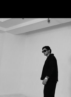 Gabriel - Male escort in Baku Photo 8 of 9