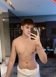 Gabriel - Male escort in Kuala Lumpur Photo 3 of 10
