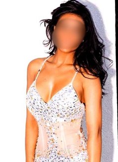 Gabriela - escort in Marbella Photo 2 of 6