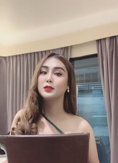 Gabriella - Transsexual escort in Macao Photo 8 of 9