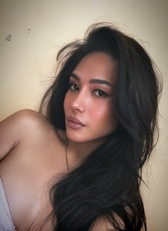 Gabriella Ong - Transsexual escort in Singapore Photo 10 of 19