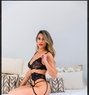 Gabriella Petite - puta in London Photo 1 of 7