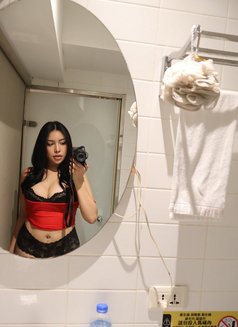 Gabriella - escort in Taipei Photo 4 of 16