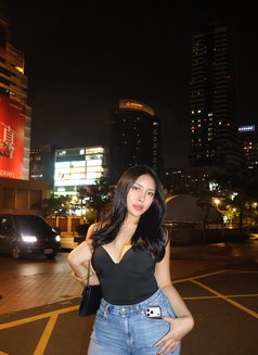 Gabriella - escort in Makati City Photo 2 of 22