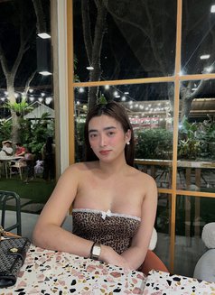Gabriella / cônțent’çam’meet / - puta in Makati City Photo 5 of 6