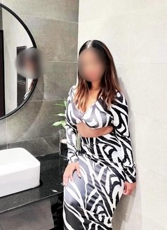 Gaby Independent Meets Super Gfe - escort in Colombo Photo 17 of 28
