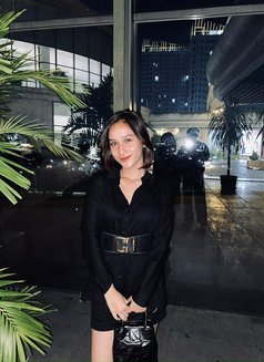 Gaby - puta in Singapore Photo 4 of 6