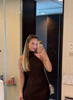 Helen Love - escort in Hong Kong Photo 6 of 12