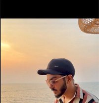 Gagan Is Yours - Acompañantes masculino in New Delhi