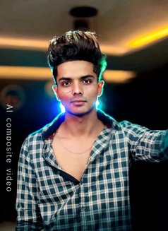 Gagan - Acompañantes masculino in Dubai Photo 8 of 9