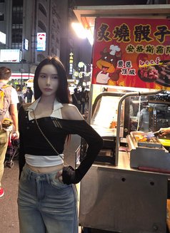 Gain - Transsexual escort in Riyadh Photo 9 of 12