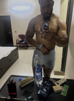Gainz254 - masseur in Nairobi Photo 1 of 2