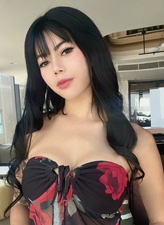 Gal - masseuse in Bangkok Photo 3 of 7