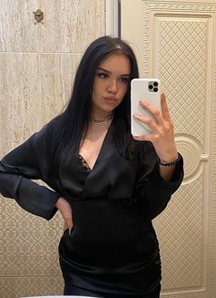 Gala - escort in Dubai Photo 5 of 7