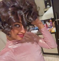 Galaxy - Transsexual escort in Riyadh