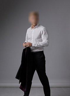 Galf North - Male escort in Taipei Photo 1 of 2