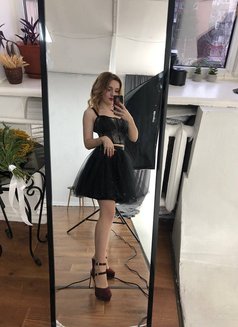 Galina - escort in Hong Kong Photo 6 of 9