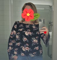 Galya - puta in Toronto