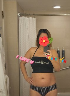 Galya - escort in Toronto Photo 2 of 4