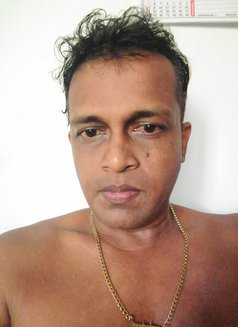 Gamage - Acompañantes masculino in Colombo Photo 5 of 5