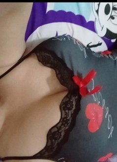 Gamilla - puta in Dubai Photo 5 of 6