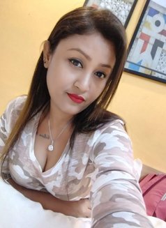 Gangtok Vip Escort Service - puta in Gangtok Photo 2 of 2