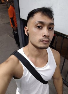 Ganjo - Male escort in Manila Photo 6 of 7