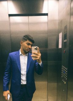 Ganpat Singh - Male escort in Ahmedabad Photo 2 of 4