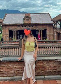 One and only hand cash service available - escort in Kathmandu Photo 1 of 2