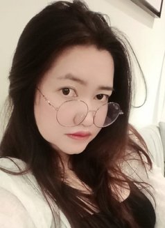 Garce - escort in Gurgaon Photo 2 of 8