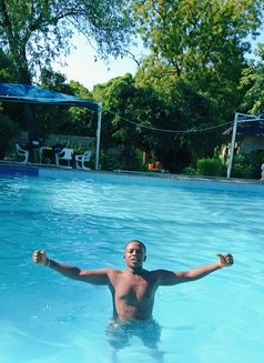 Gard Emmett - Acompañantes masculino in Mombasa Photo 5 of 7