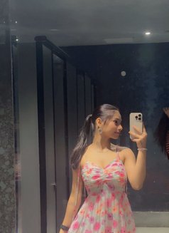 Garima Arora Independent Girl - puta in New Delhi Photo 2 of 6