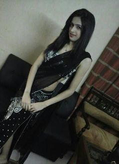 Garima Indian escort in Dubai - escort agency in Dubai Photo 4 of 4