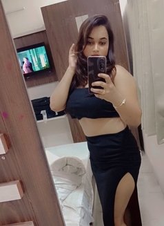 Garima Kaur - escort in Kolkata Photo 1 of 6