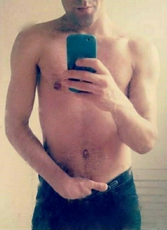 GARRY From GERMANY - Male escort in Guangzhou Photo 1 of 5