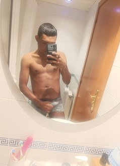 Gary - Male escort in Barcelona Photo 4 of 6