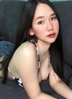 Gatoy - puta in Al Manama Photo 5 of 5