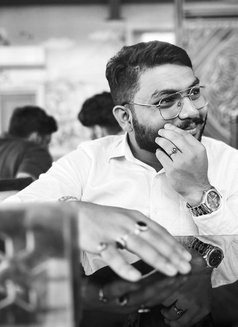 Gaurab Nath - Acompañantes masculino in Kolkata Photo 2 of 9