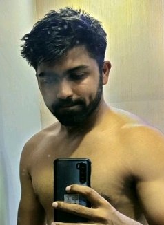 Gaurav - masseur in Mumbai Photo 1 of 1
