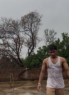 Gaurav - Male escort in New Delhi Photo 1 of 3