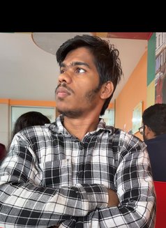 Gaurav - Male escort in New Delhi Photo 2 of 3